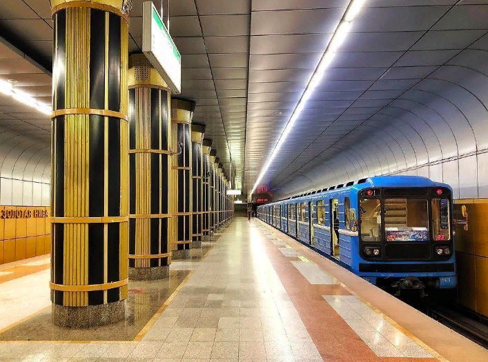 Фото В метрополитене объяснили течь с потолка на станции «Золотая Нива» в Новосибирске 3